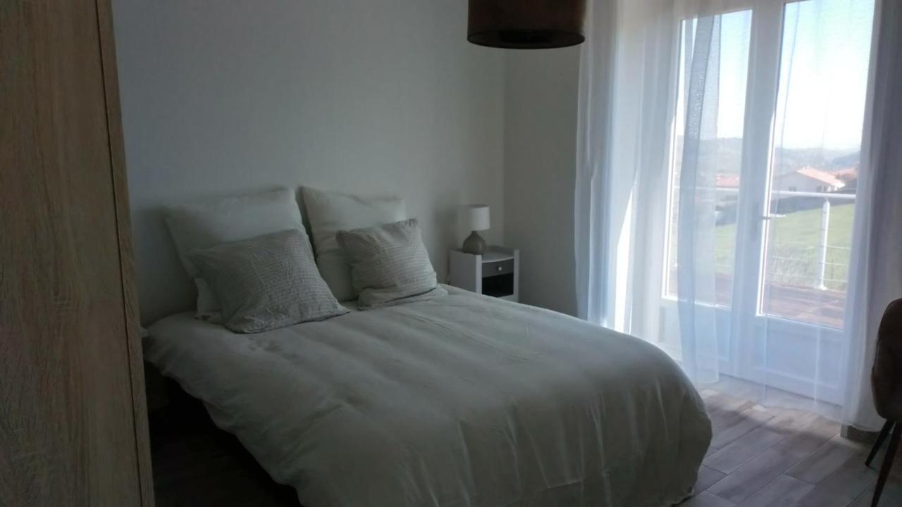 Bed and Breakfast Detour En Beaujolais Les Ardillats Exterior foto